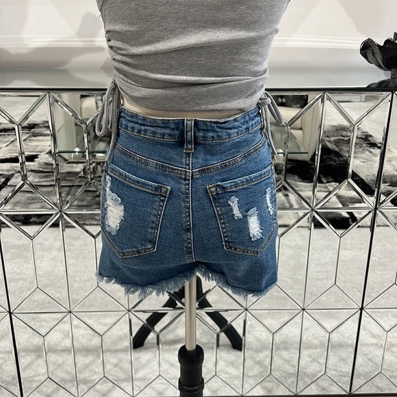Blue denim destroyed frayed hem shorts - Picture 6 of 7